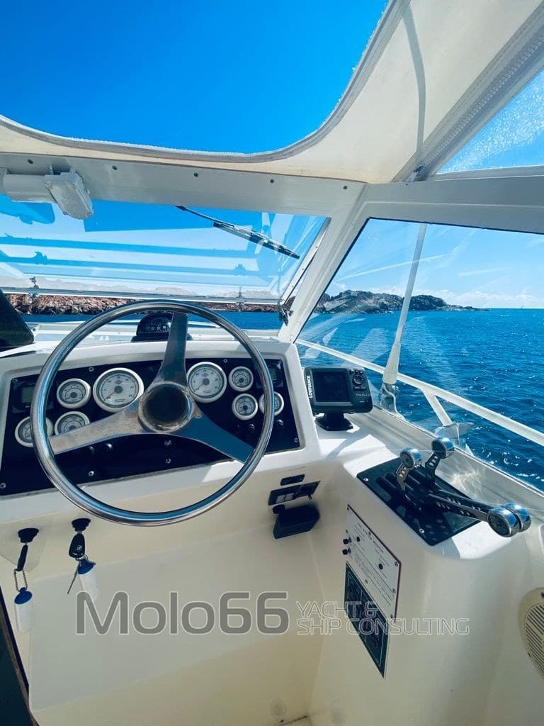Bertram Yacht 28' Moppie - Interior View Bertram Yacht 28' Moppie - Interior View