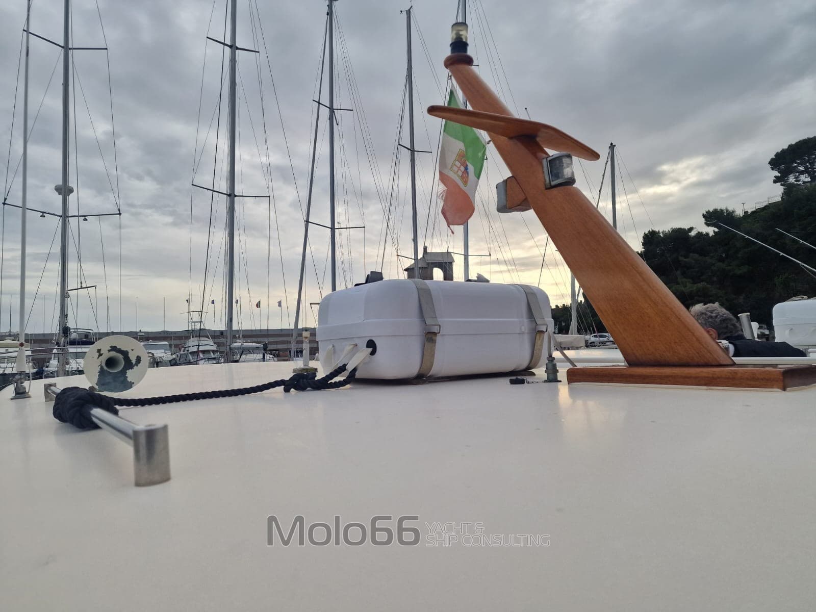 Sciallino Sciallino 34 Fisherman - Deck View Sciallino Sciallino 34 Fisherman - Deck View