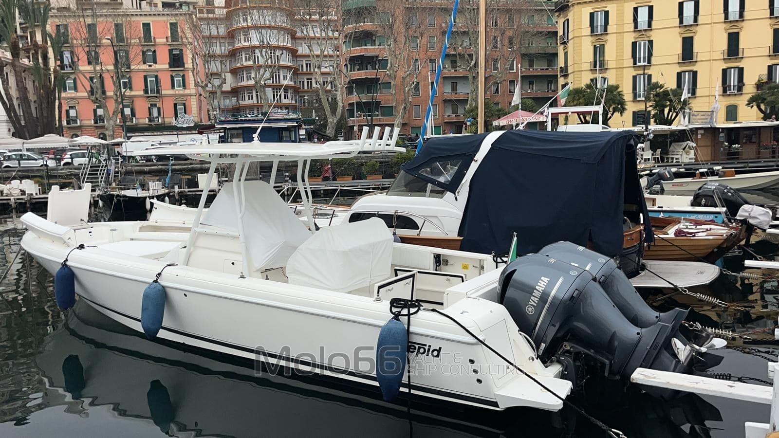 Intrepid 323 Open gebraucht - Hauptansicht