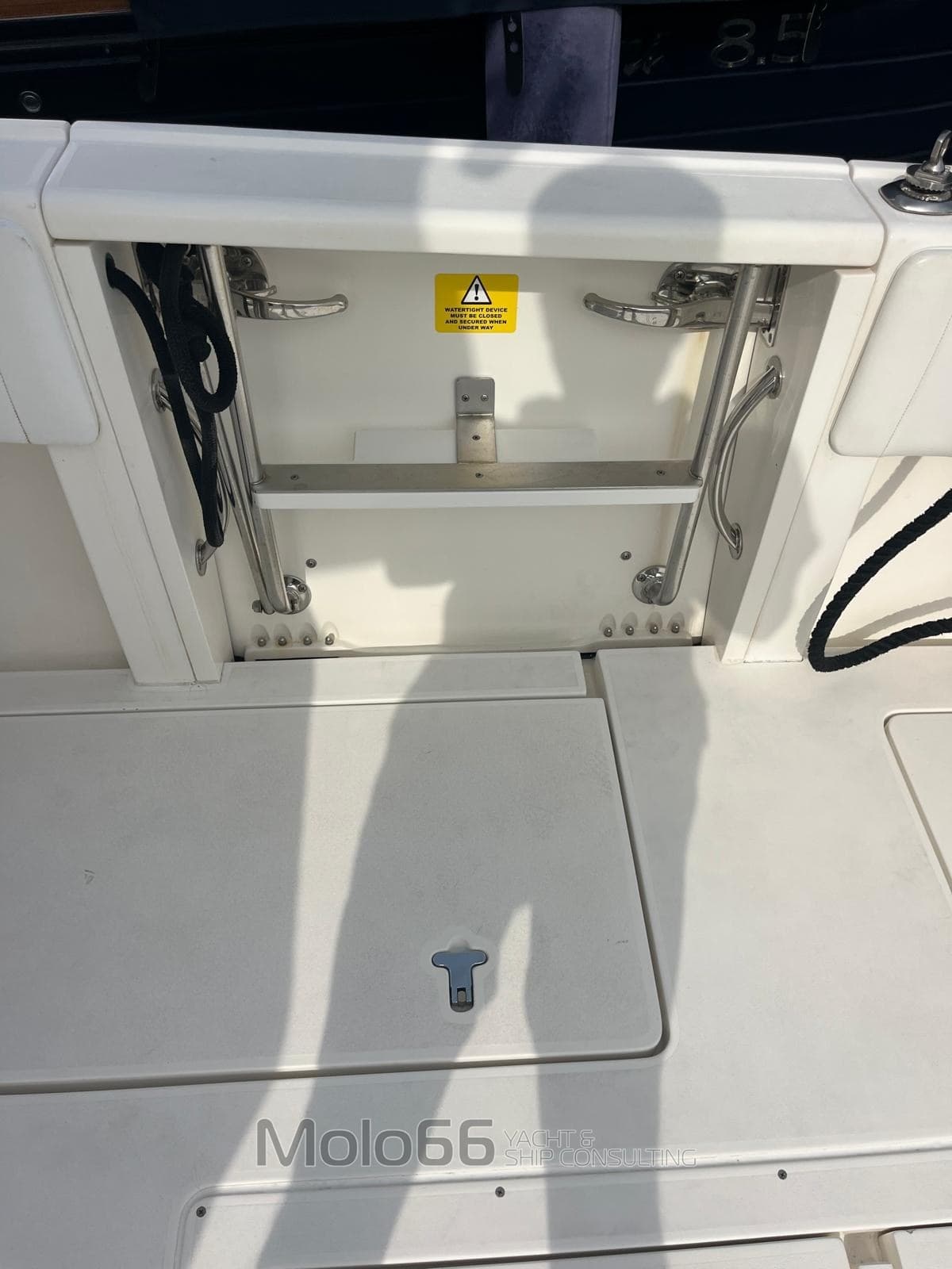 Intrepid 323 Open gebraucht - Hauptbild 5