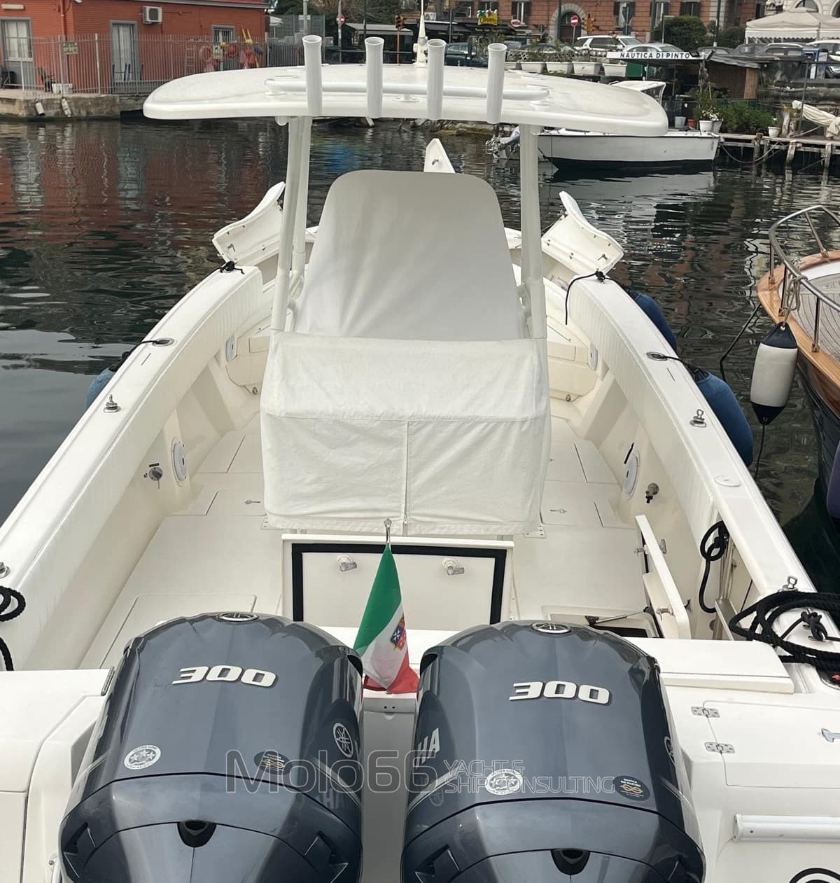 Intrepid 323 Open gebraucht - Hauptbild 6