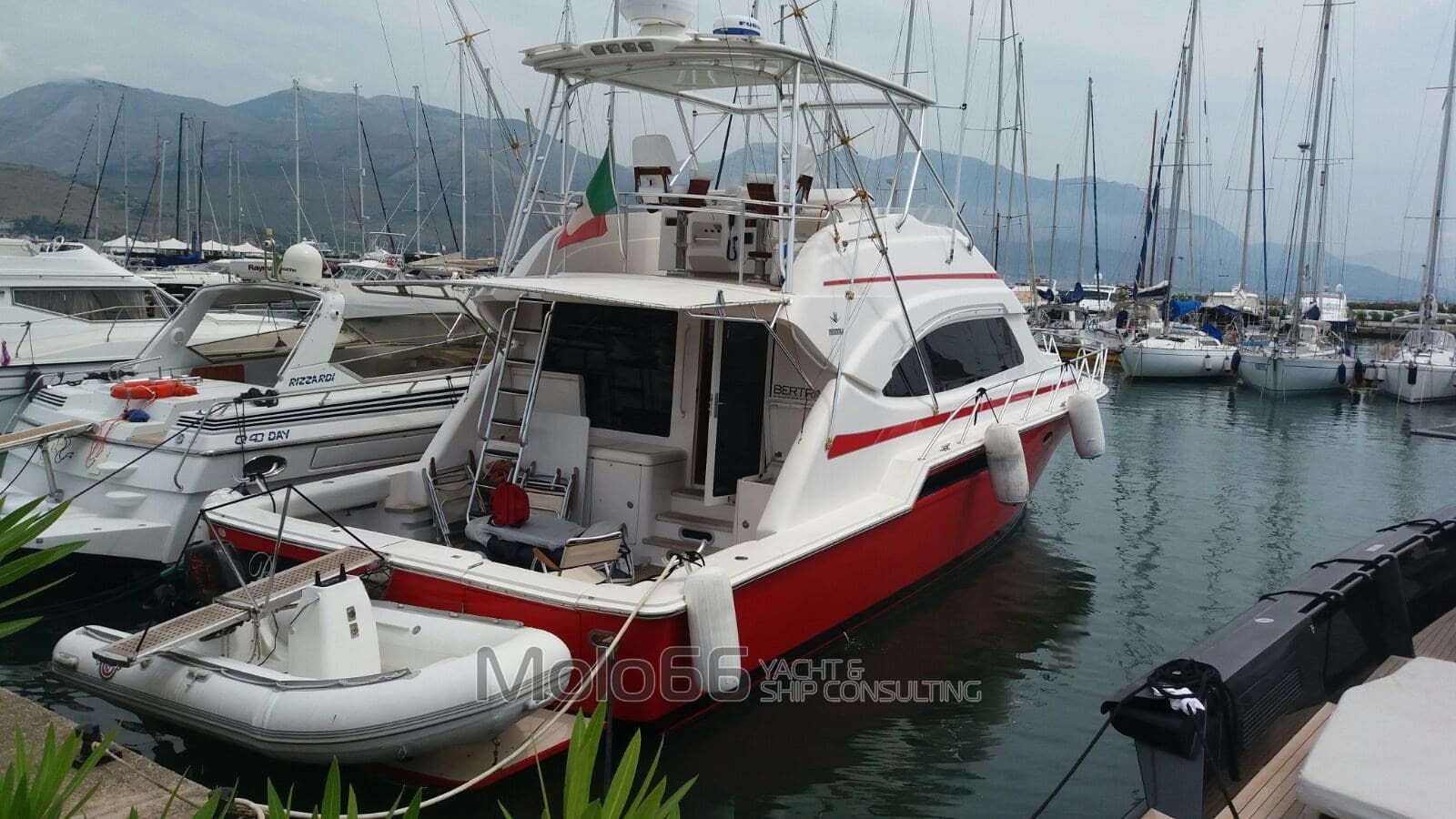 Bertram Yacht 510 Convertible - Deck View Bertram Yacht 510 Convertible - Deck View