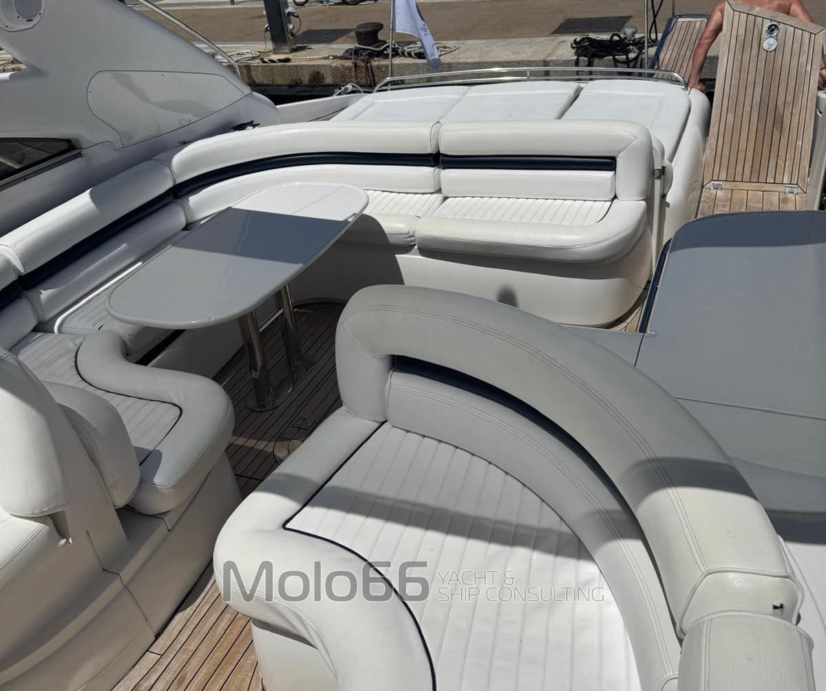 Princess Yachts Princess V50 Open usato - foto hero 6