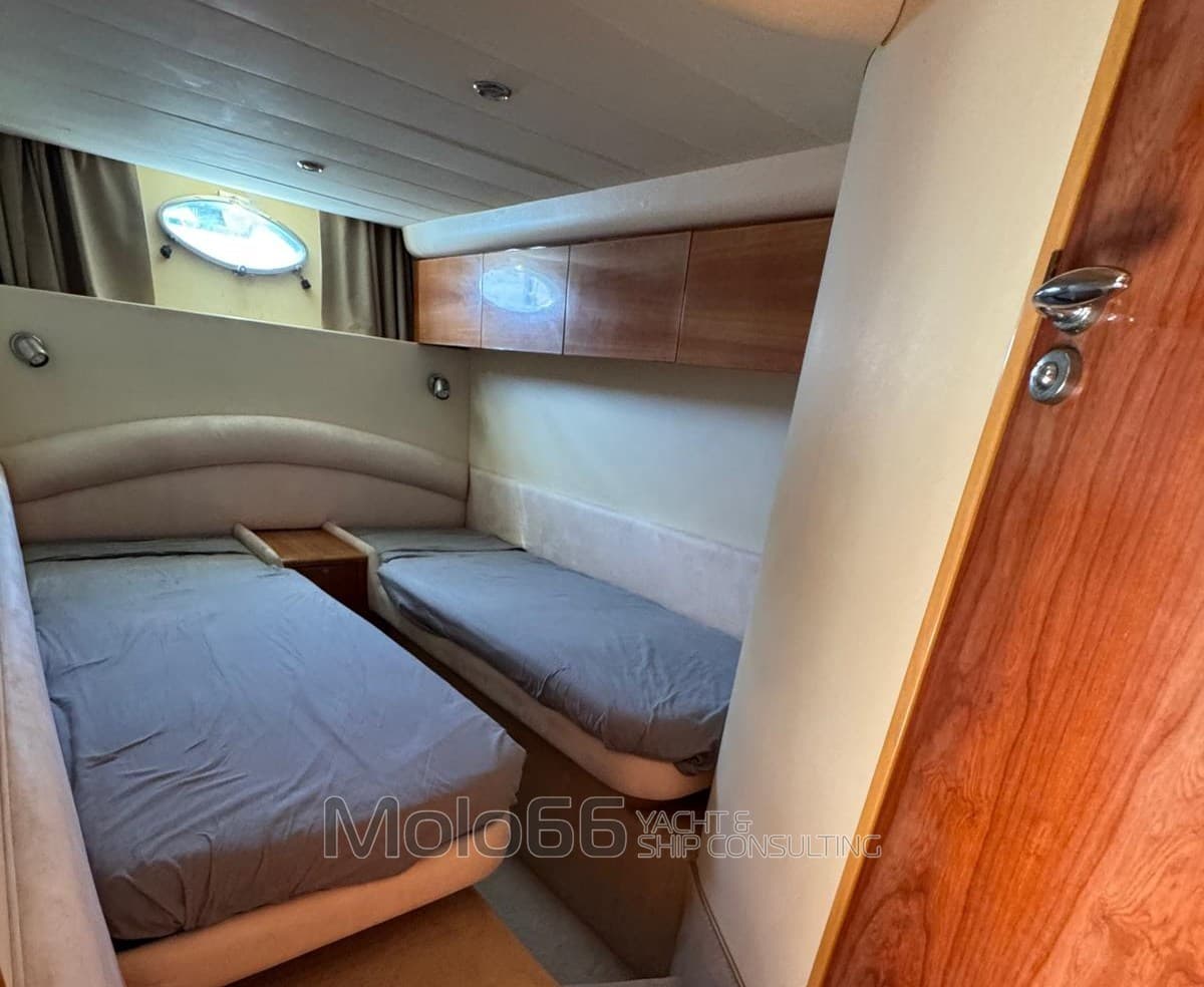 Princess Yachts Princess V50 Open usato - foto hero 14
