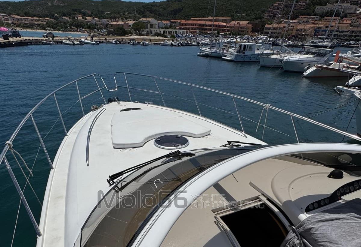 Princess Yachts Princess V50 Open usato - foto hero 4