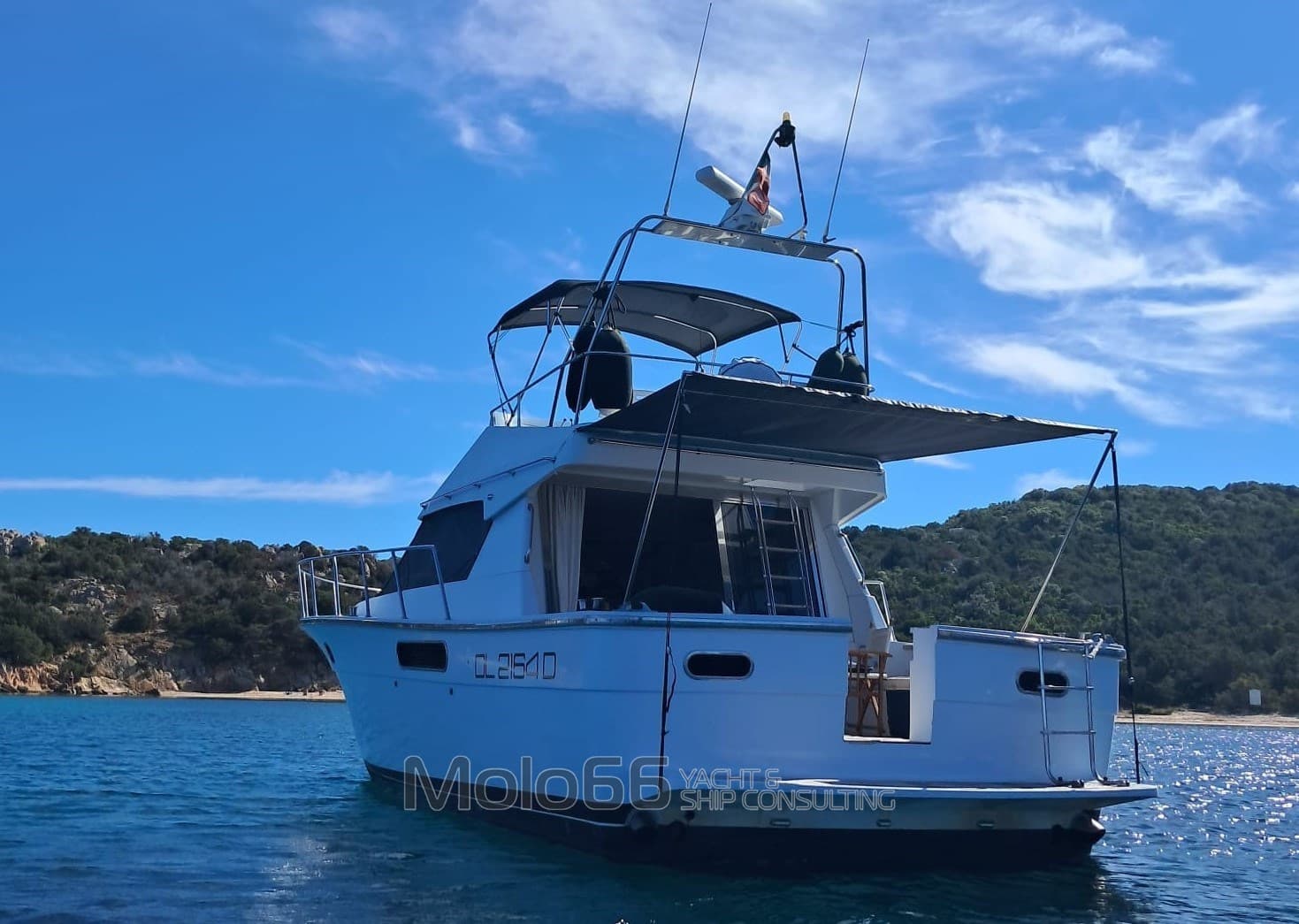 Hudson & Ricci Hudson 40 - Poppa Lunga - Detail View 1 Hudson & Ricci Hudson 40 - Poppa Lunga - Detail View 1