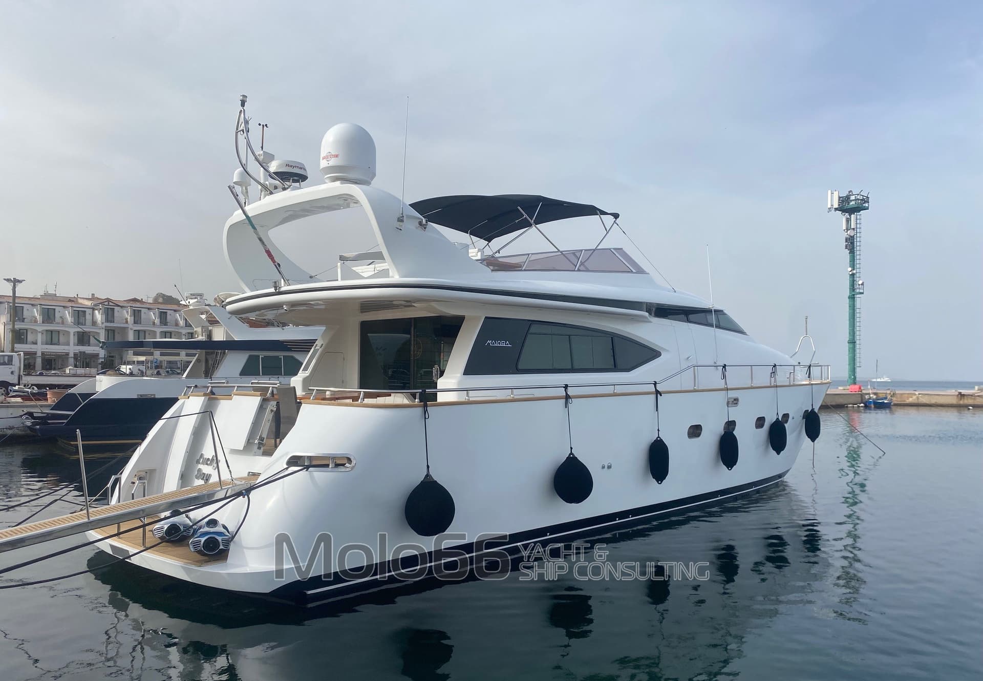 Fipa Maiora 20s - Detail View 1 Fipa Maiora 20s - Detail View 1