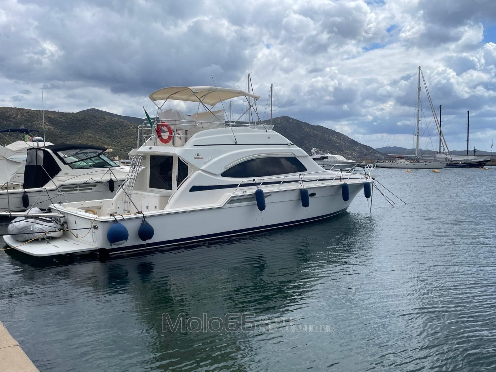 Bertram Yacht 510 Convertible usato - dettaglio 1