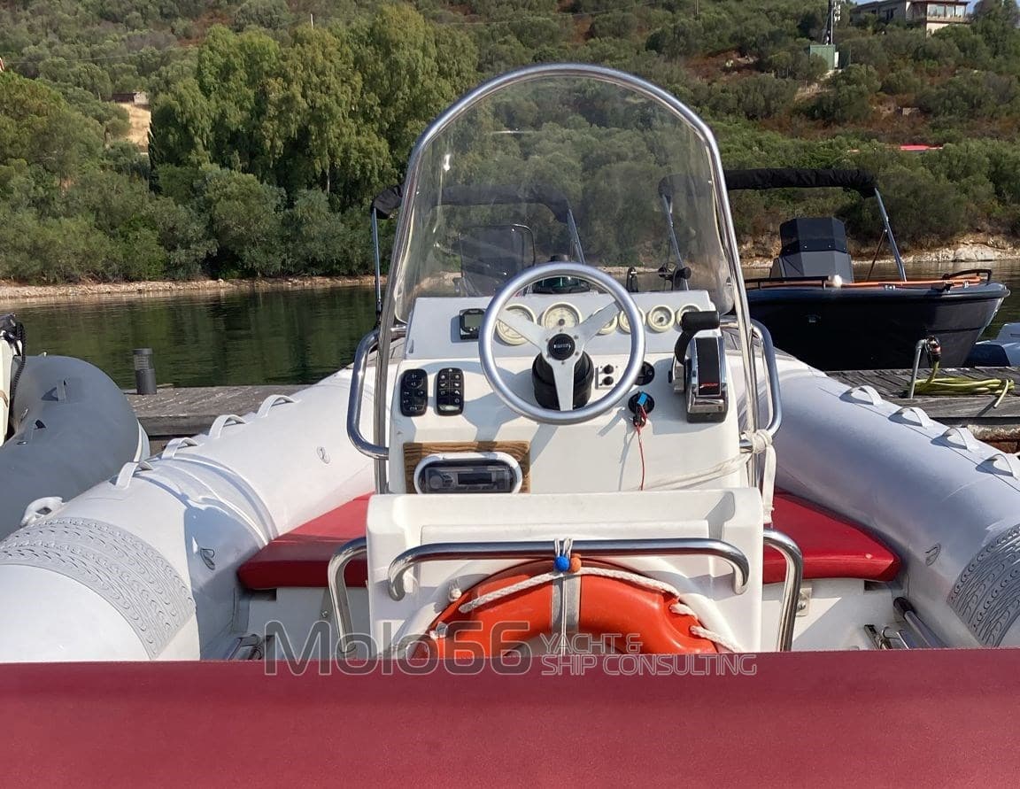 Pirelli Pzero 770 Efb - Interior View Pirelli Pzero 770 Efb - Interior View