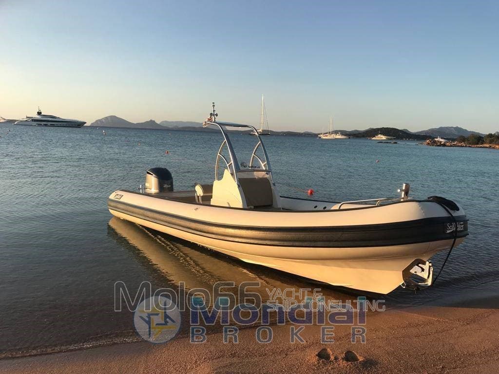 Sea Water 260 Phantom - Detail View 1 Sea Water 260 Phantom - Detail View 1