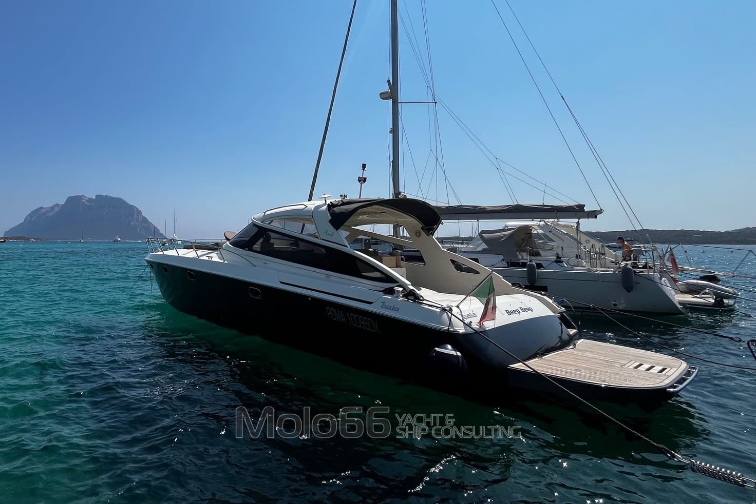 Baia Flash 48 - Main View Baia Flash 48 - Main View