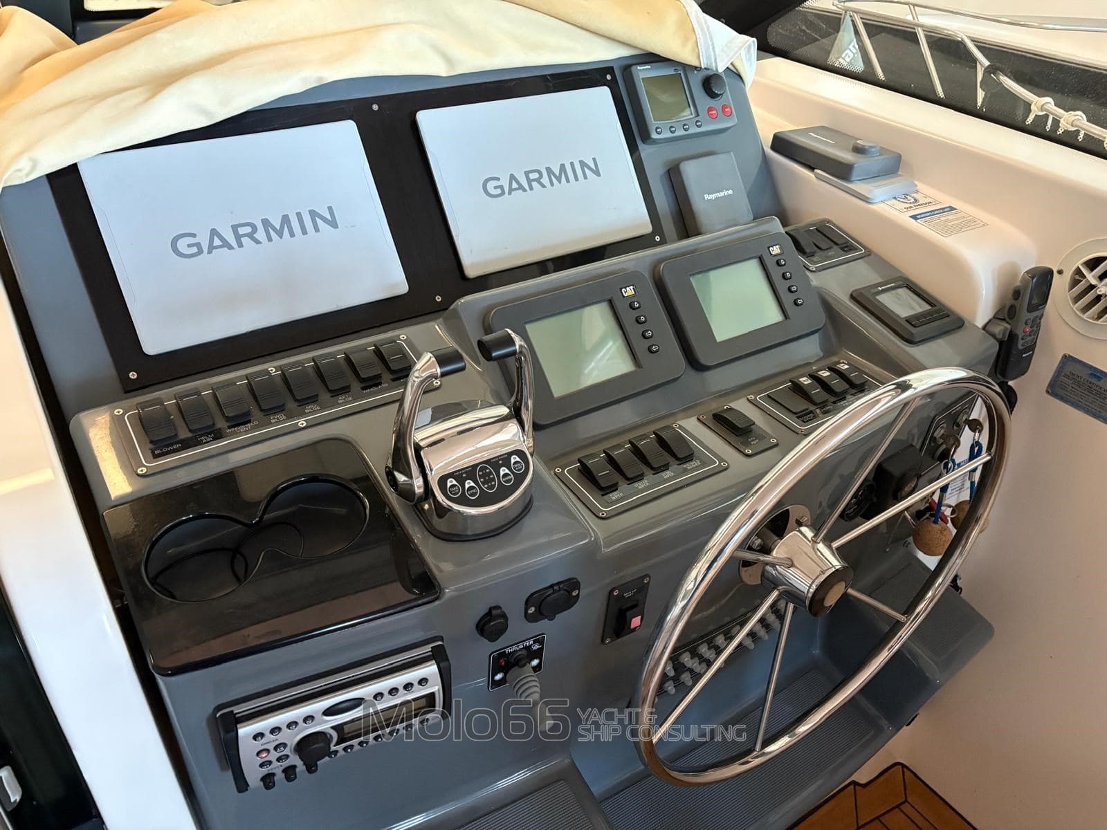 Tiara Yachts 4200 Open - Interior View Tiara Yachts 4200 Open - Interior View