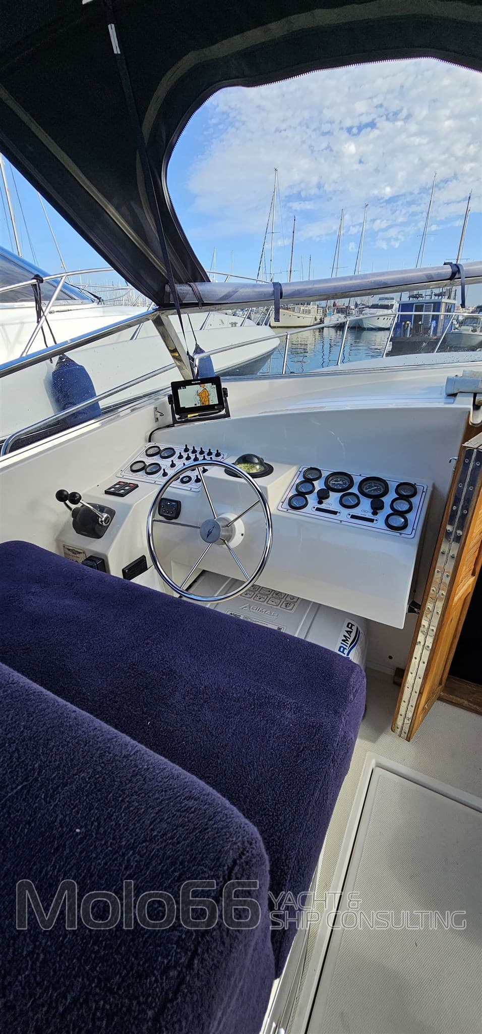 Tornado Tornado 38' Flush Deck - Deck View Tornado Tornado 38' Flush Deck - Deck View