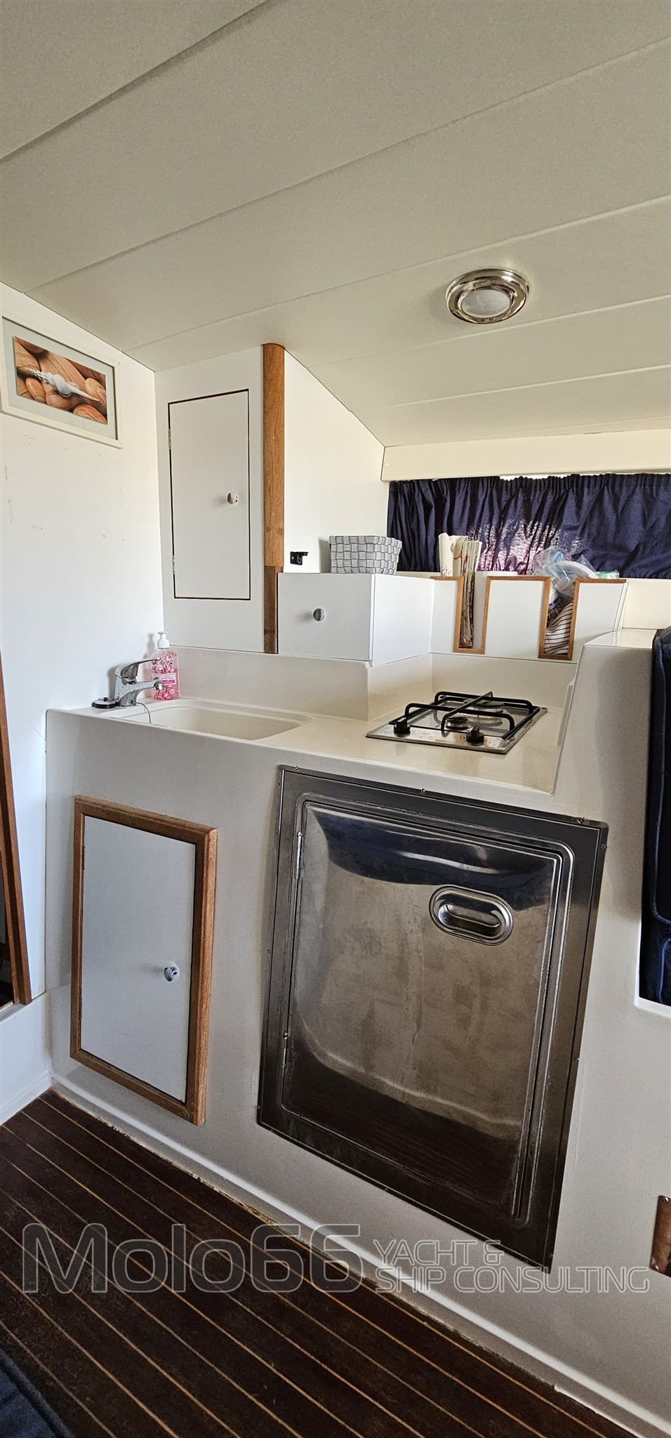 Tornado Tornado 38' Flush Deck - Detail View 1 Tornado Tornado 38' Flush Deck - Detail View 1