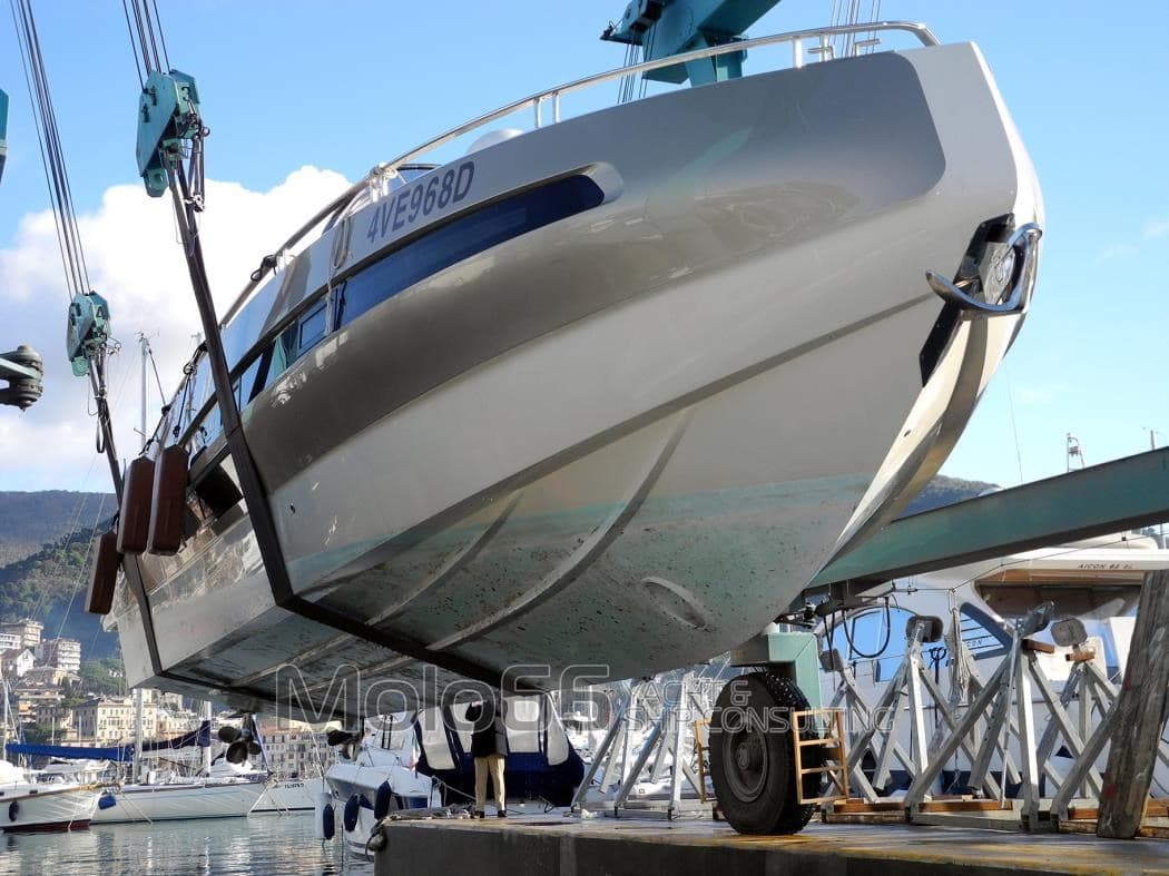 Invictus Gt370 - Deck View Invictus Gt370 - Deck View