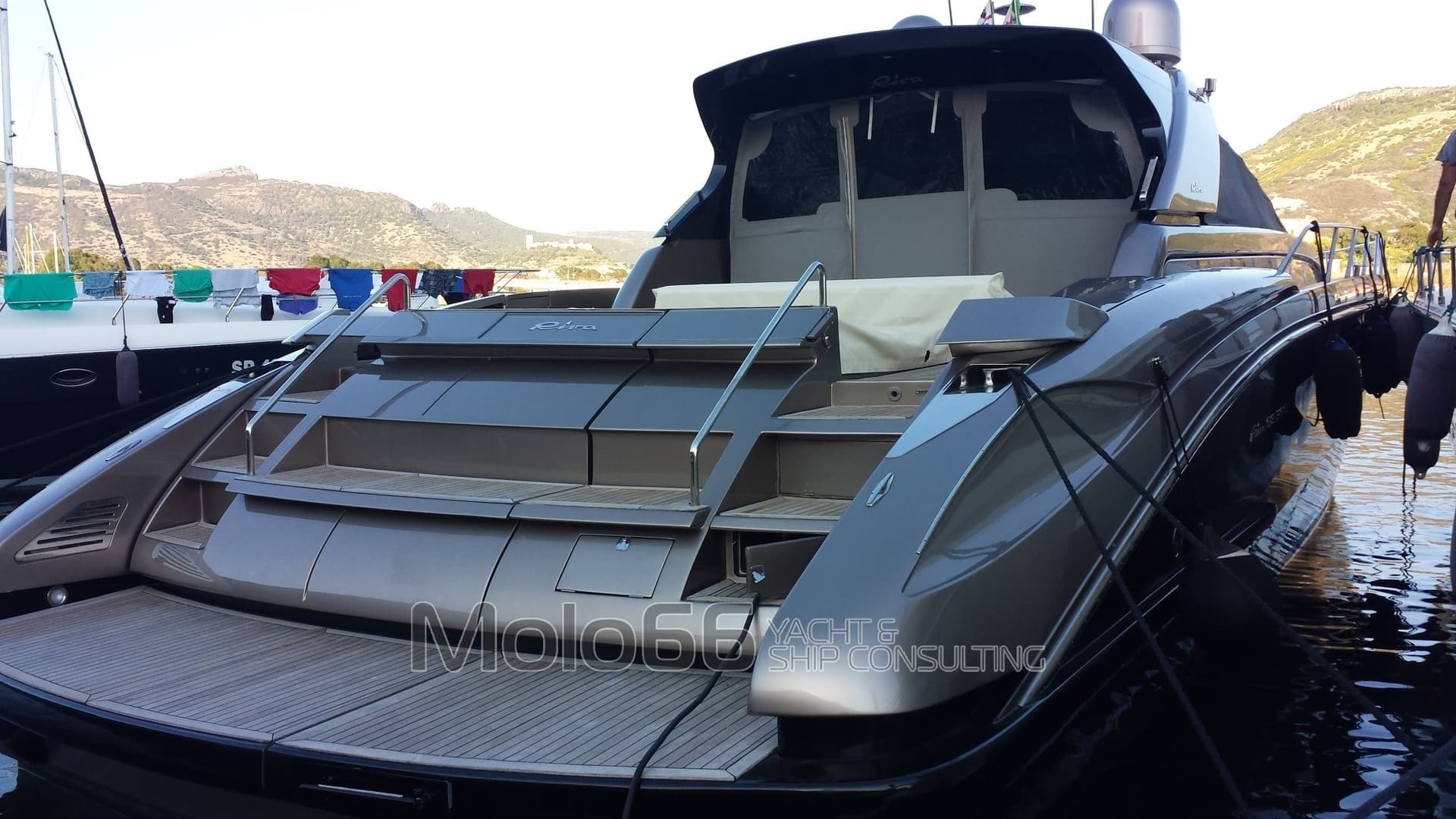 Riva 68 Ego - Detail View 1 Riva 68 Ego - Detail View 1