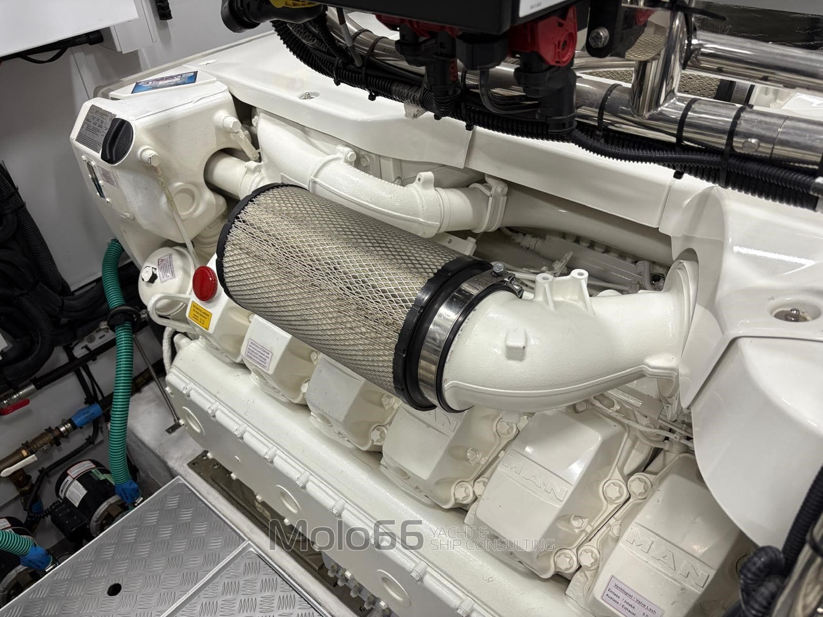 Princess Yachts Y72 usato - foto hero 11