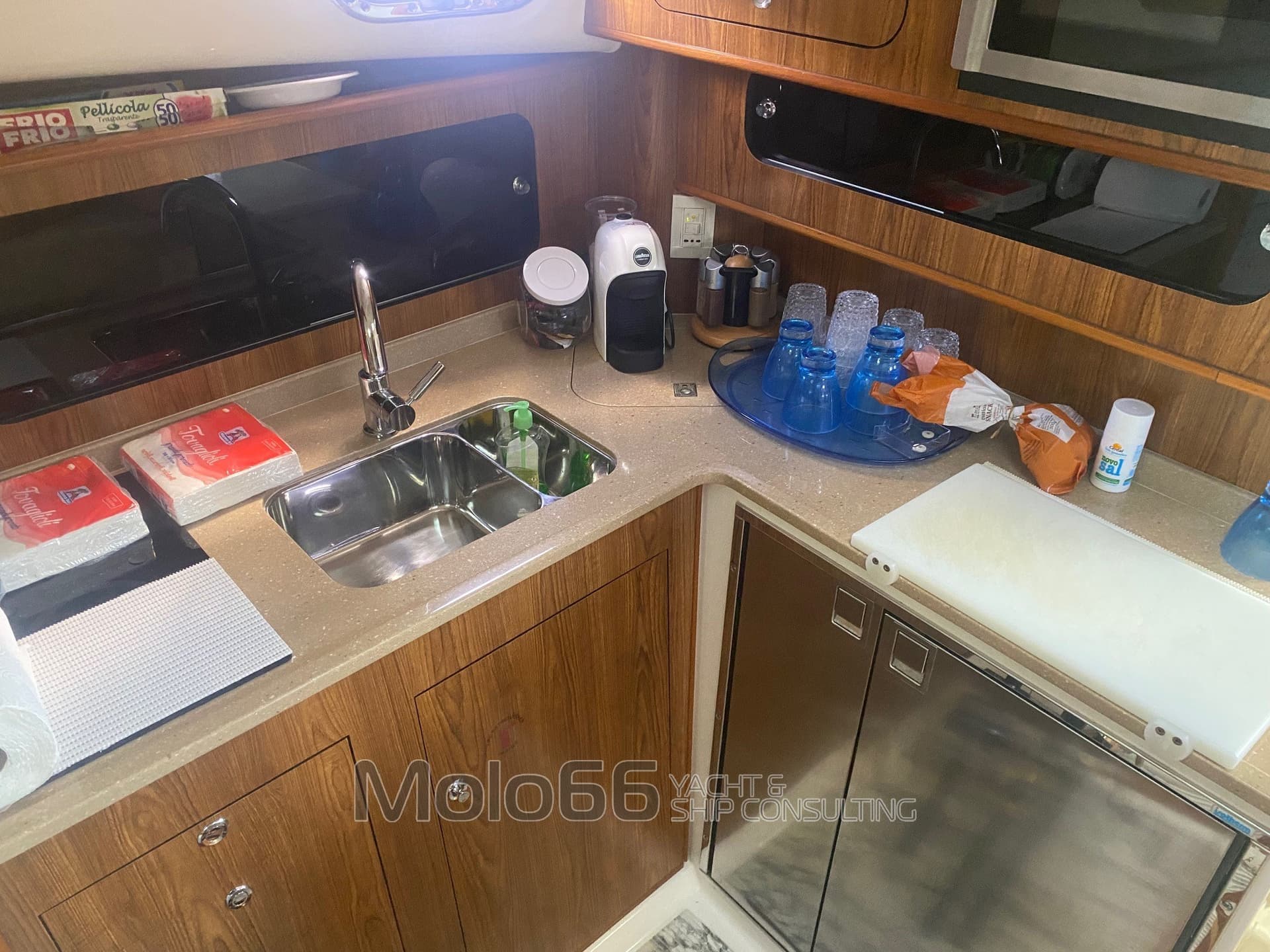 Pursuit OS 375 Offshore used - hero image 14
