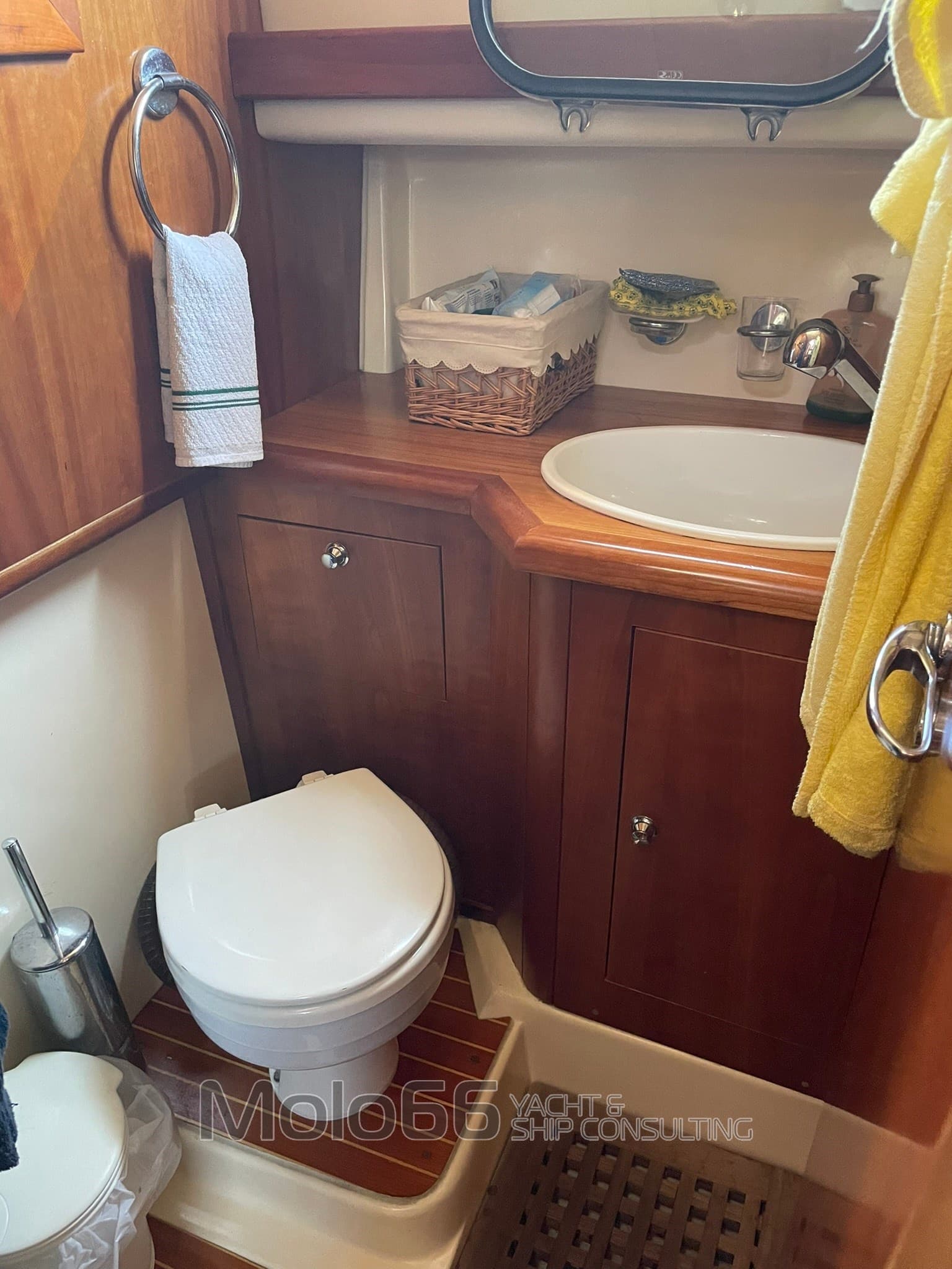 Fratelli Aprea Sorrento 32 Hard Top - Deck View Fratelli Aprea Sorrento 32 Hard Top - Deck View