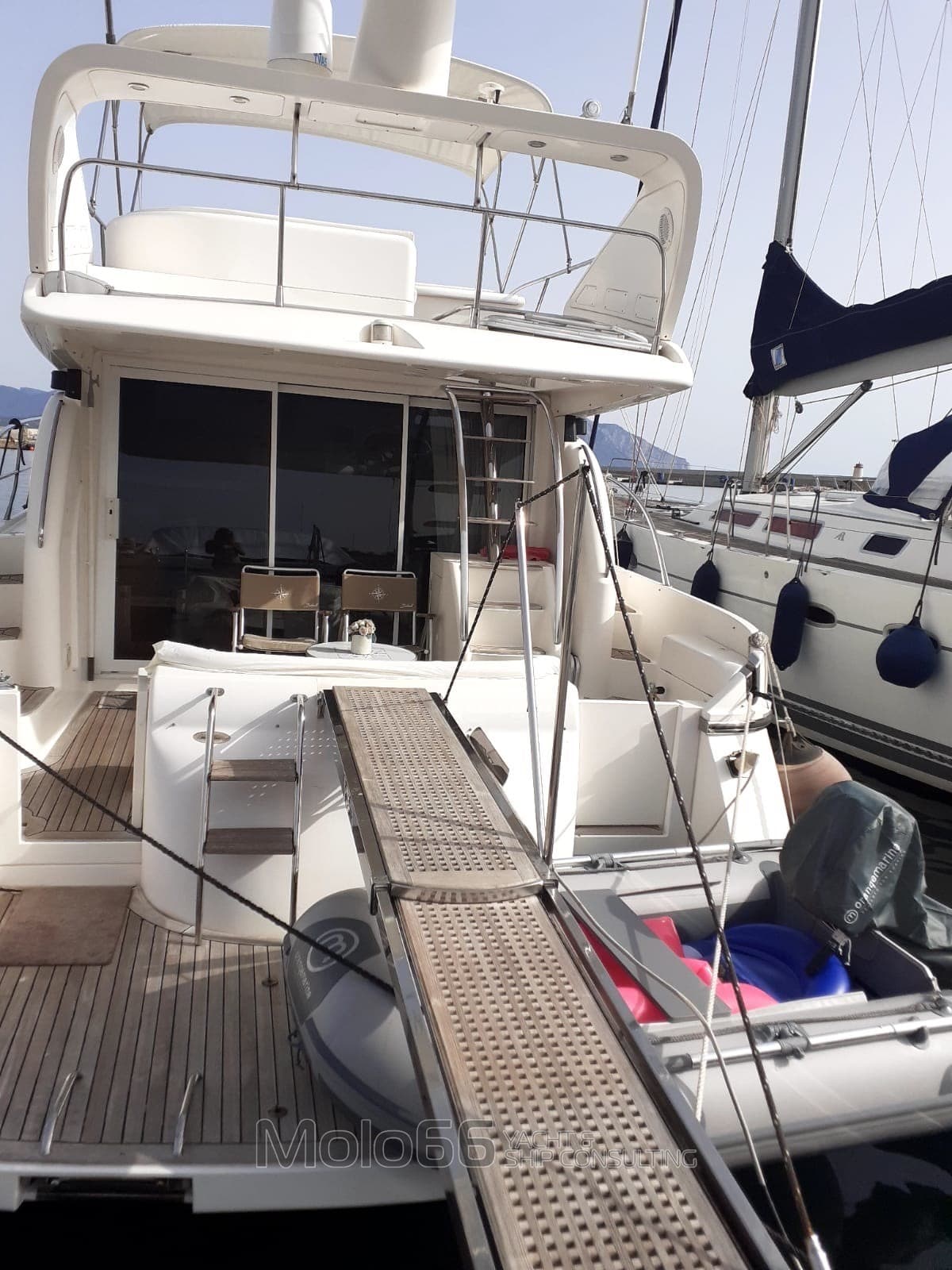 Admiral's Yacht 50 Fly used - detail 3