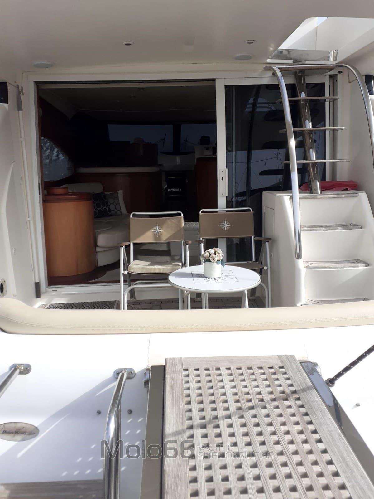 Admiral's Yacht 50 Fly used - detail 4