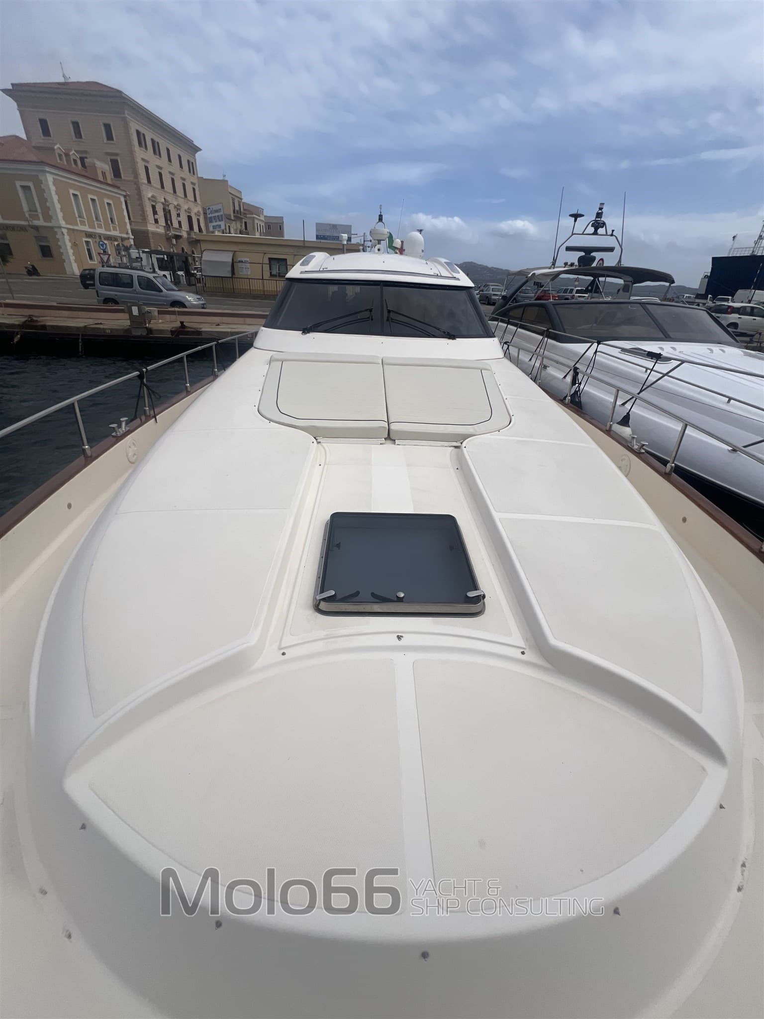 Cayman 58 Wa - Detail View 1 Cayman 58 Wa - Detail View 1