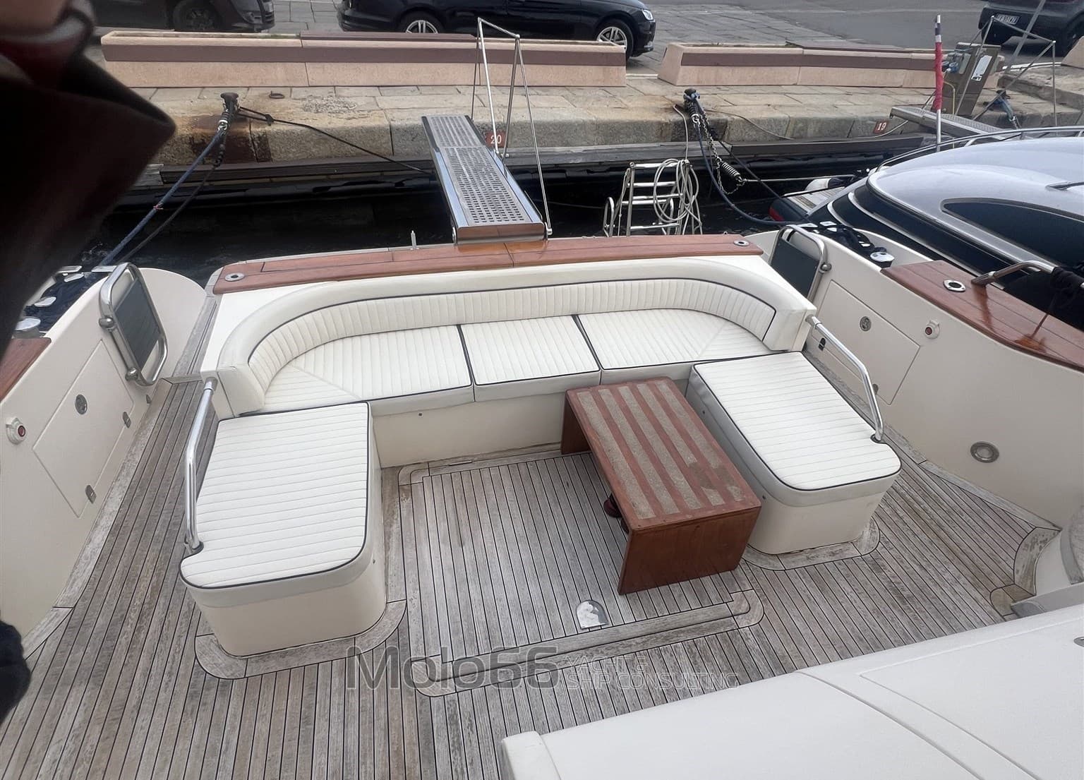 Cayman 58 Wa - Interior View Cayman 58 Wa - Interior View