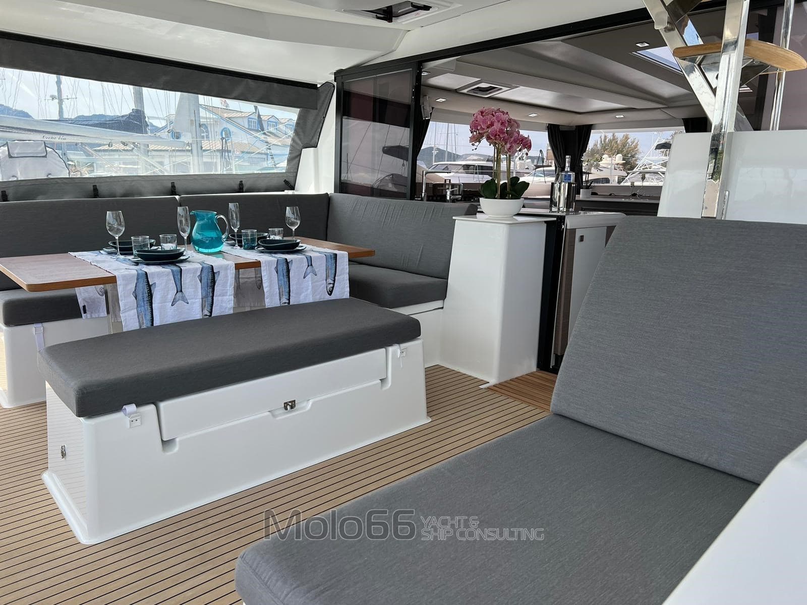 Fountaine Pajot Tanna 47 Maestro - Deck View Fountaine Pajot Tanna 47 Maestro - Deck View