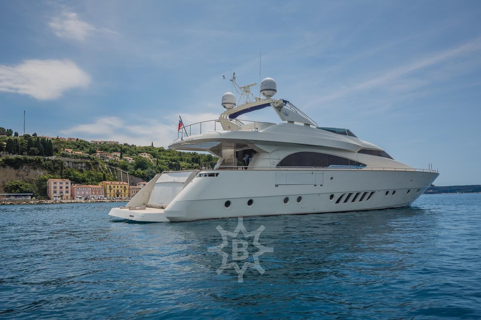 Dominator Yachts Dominator 86 - Main View Dominator Yachts Dominator 86 - Main View