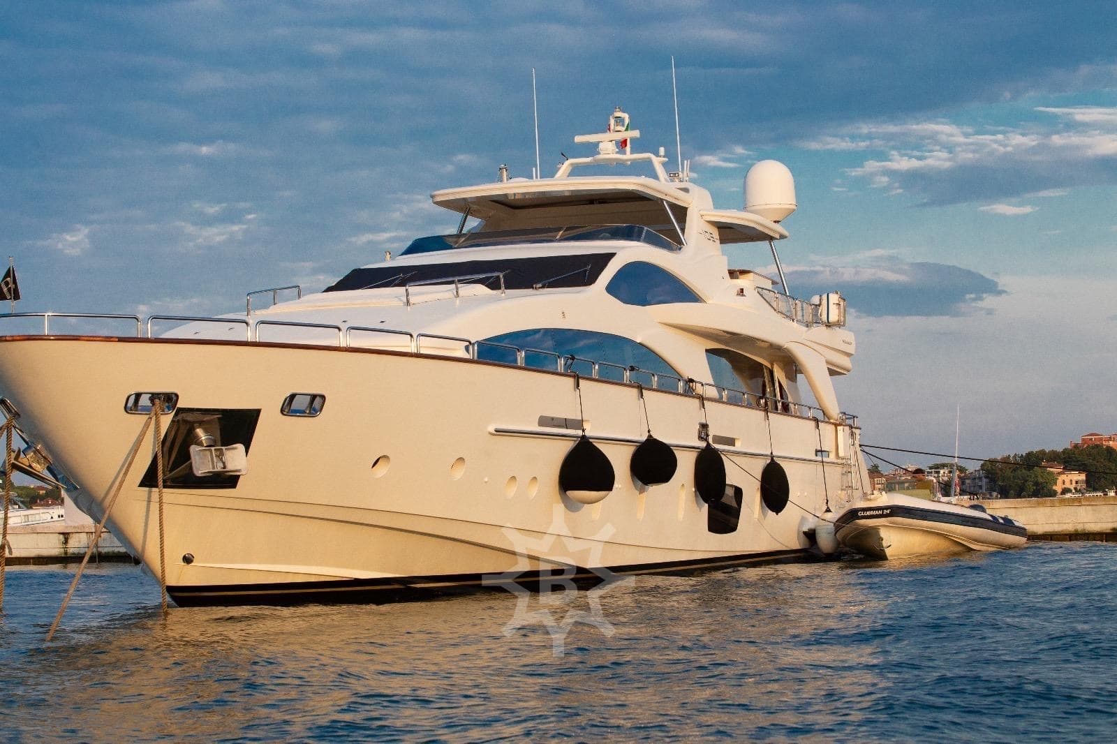 Azimut 105 d'occasion - détail 2