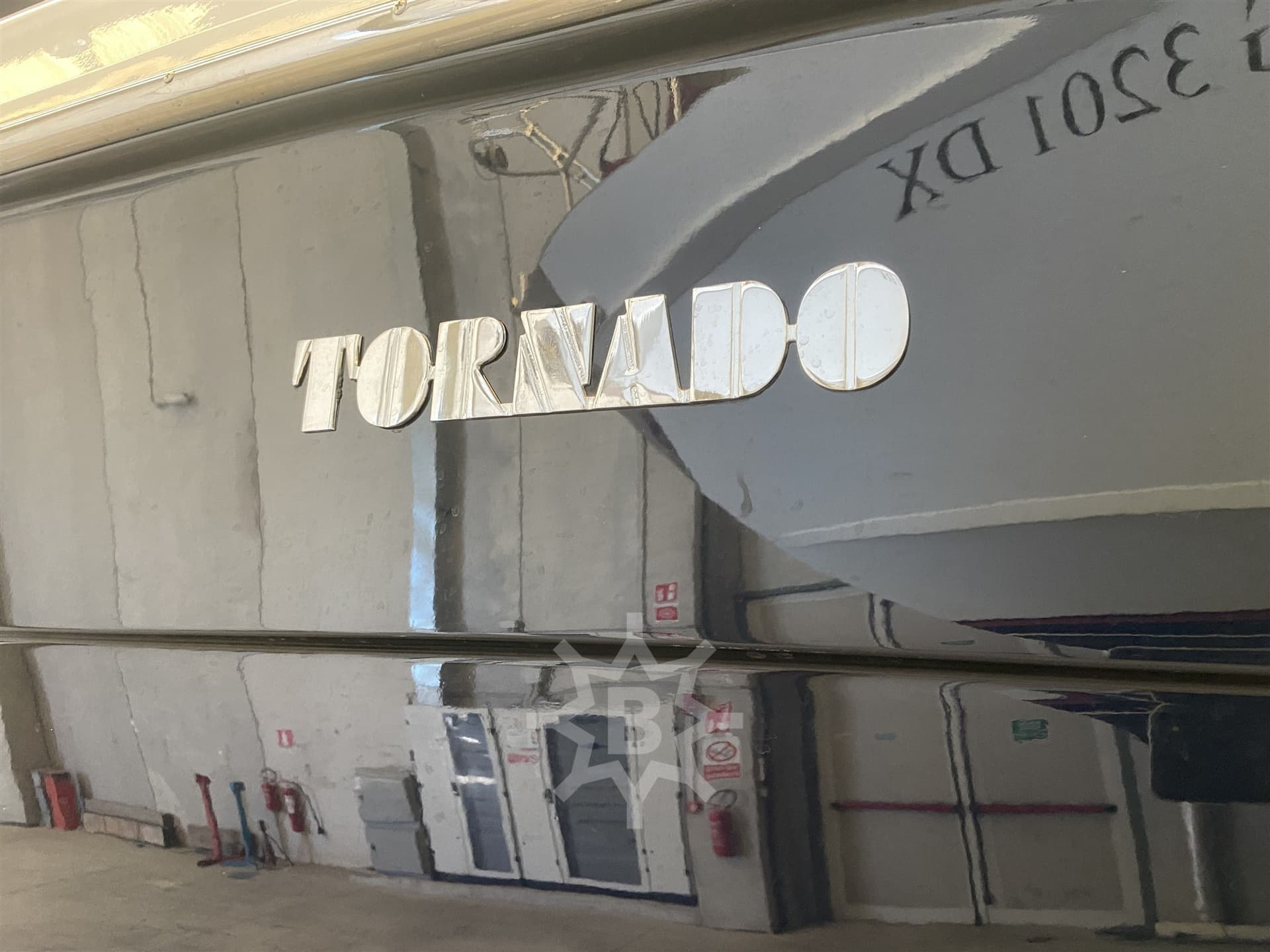 Tornado Tornado 44 - Interior View Tornado Tornado 44 - Interior View