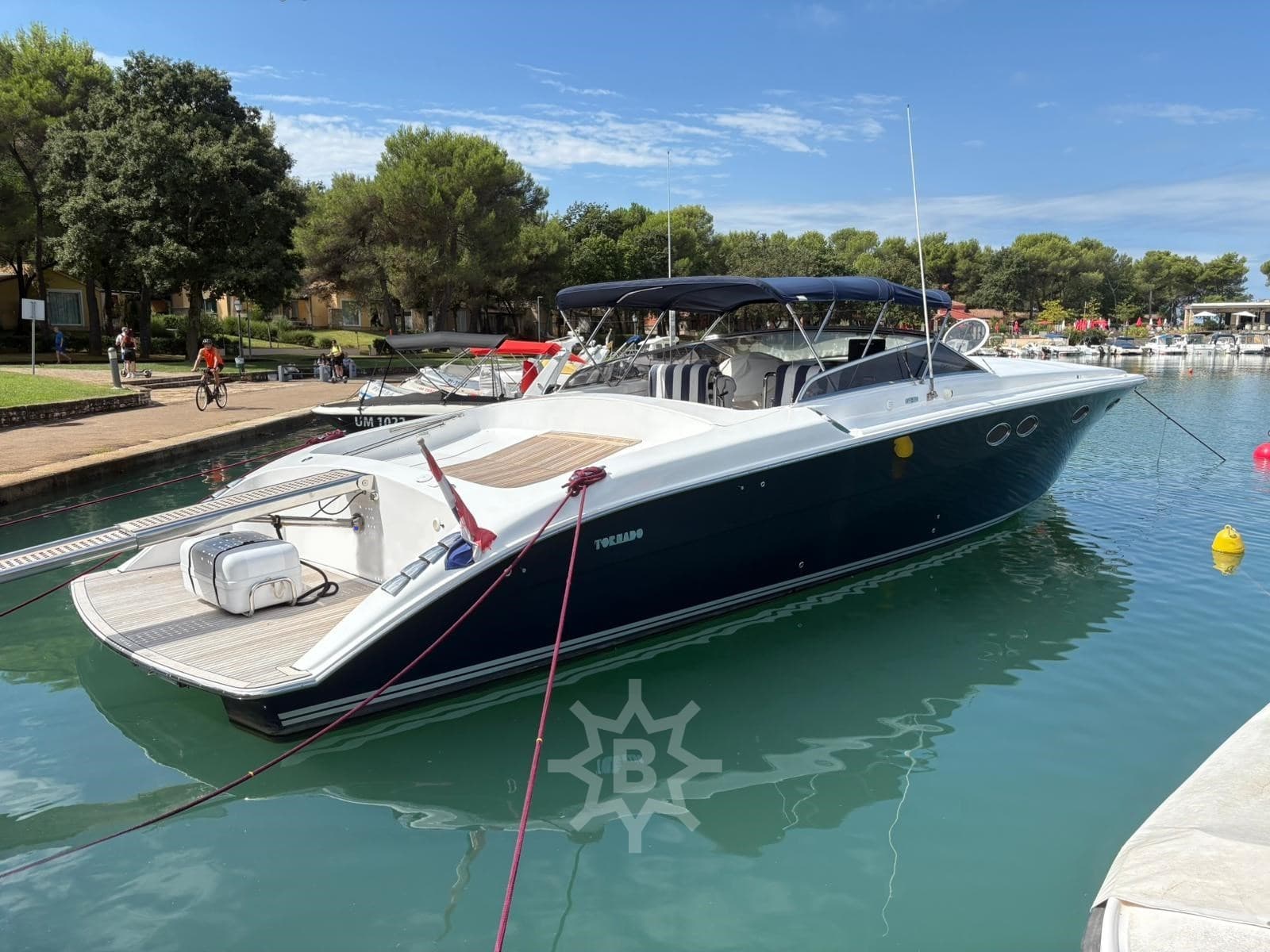 Tornado Tornado 44 - Main View Tornado Tornado 44 - Main View