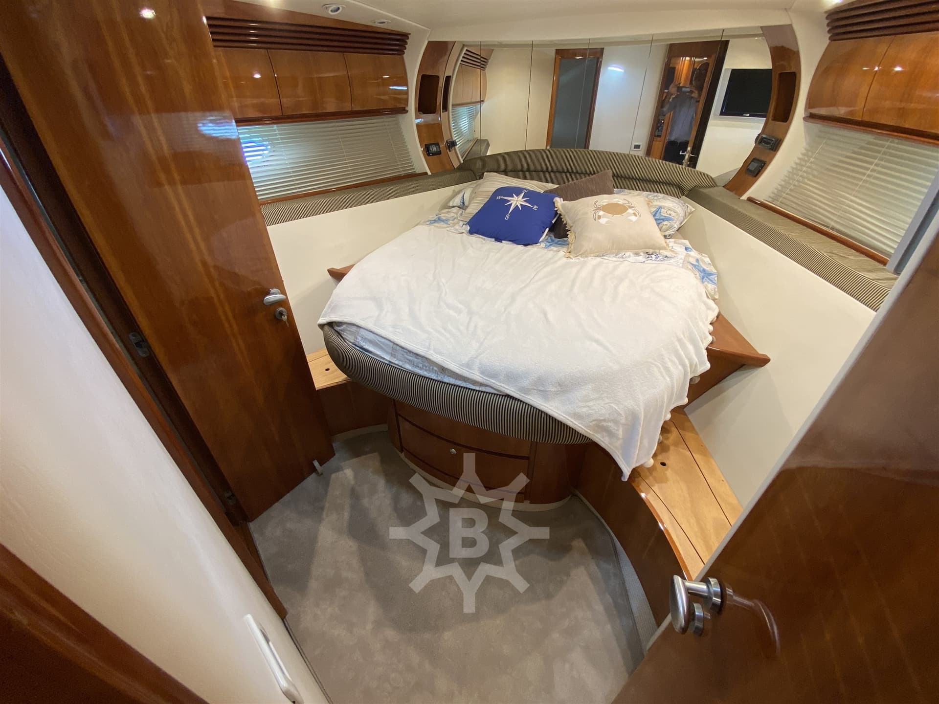 Pershing Pershing 54' usato - foto hero 16