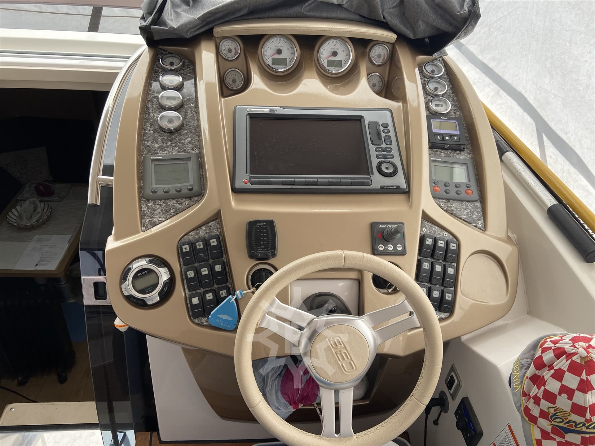 Sessa Marine C38 gebraucht - Hauptbild 11