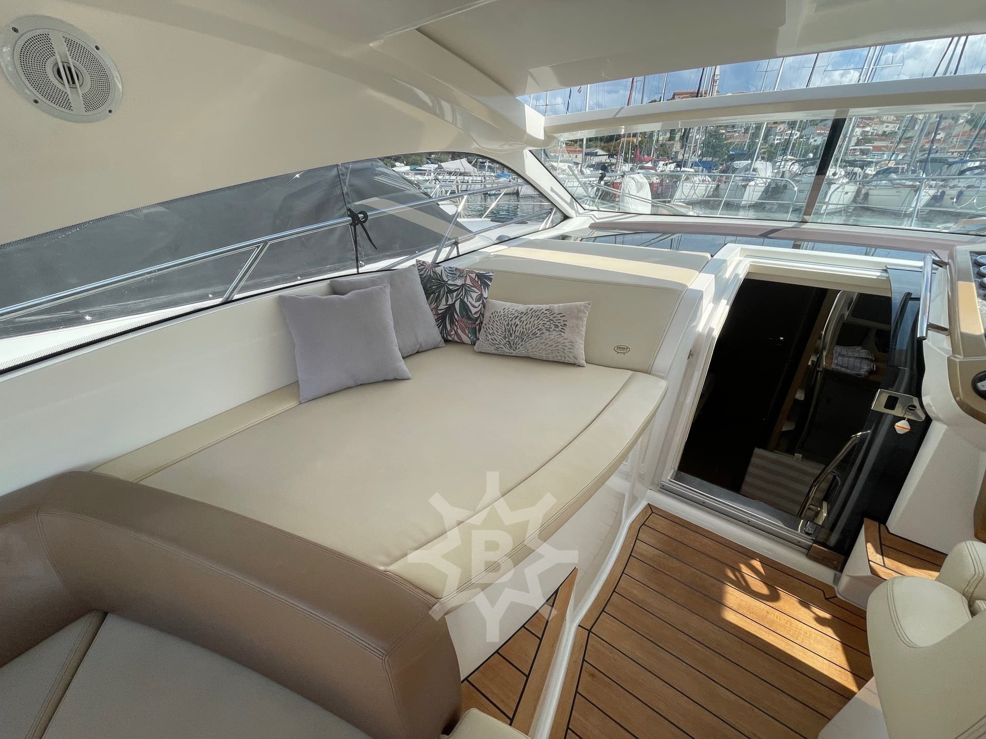 Sessa Marine C38 gebraucht - Hauptbild 8