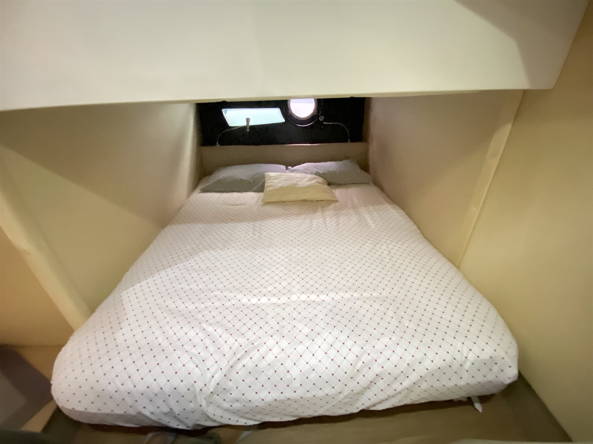 Sessa Marine C38 gebraucht - Hauptbild 18