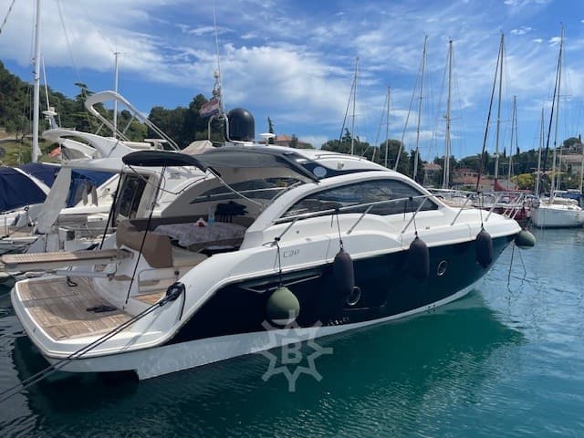 Sessa Marine C38 gebraucht - Hauptbild 2