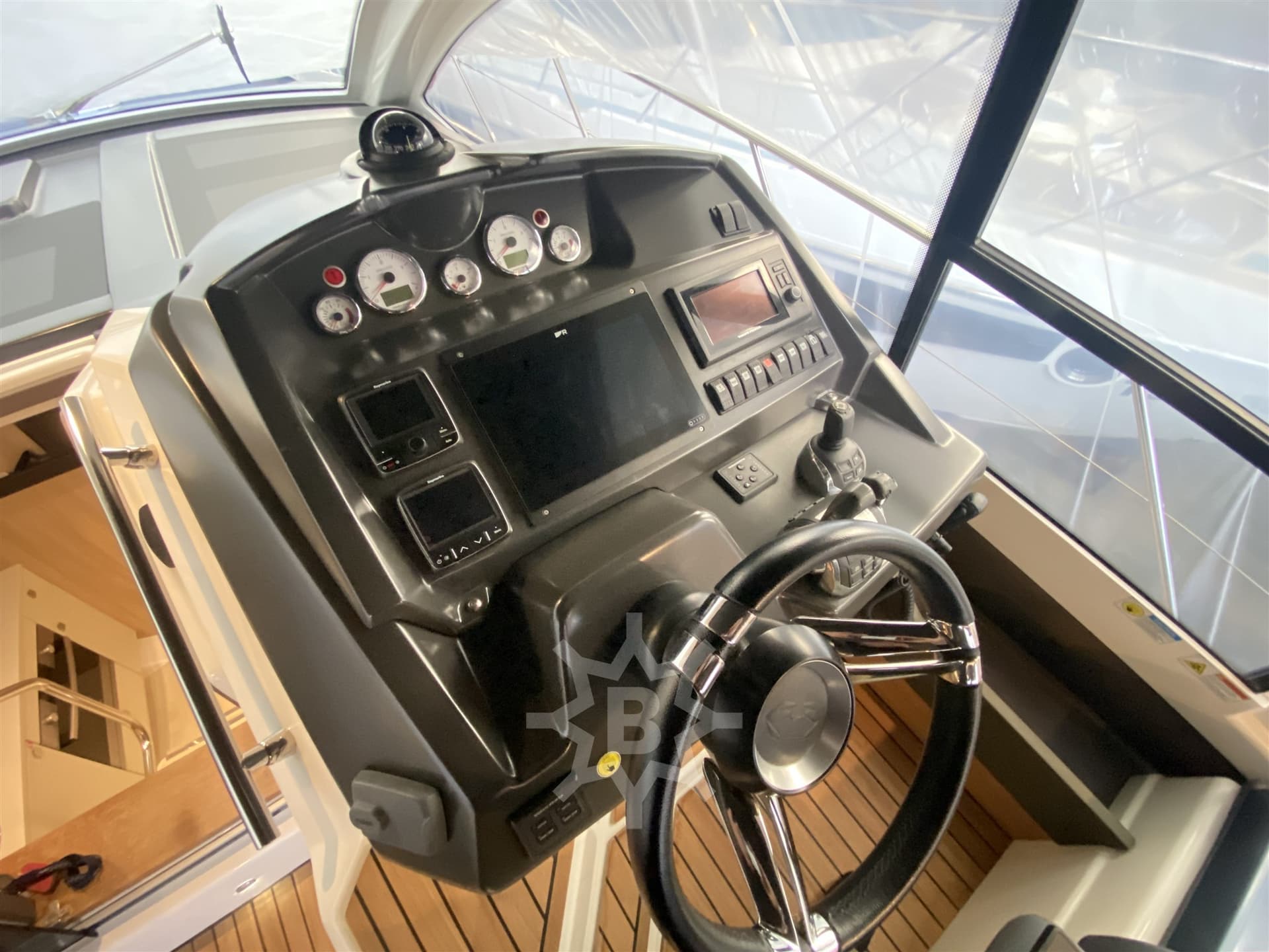 Cranchi M44 HT usato - foto hero 11