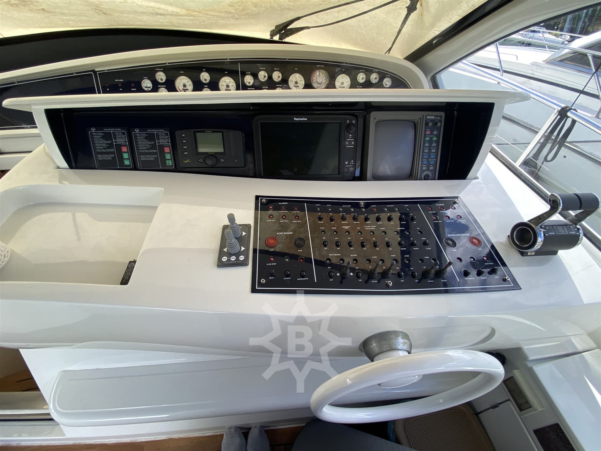 Pershing Pershing 54' used - hero image 8