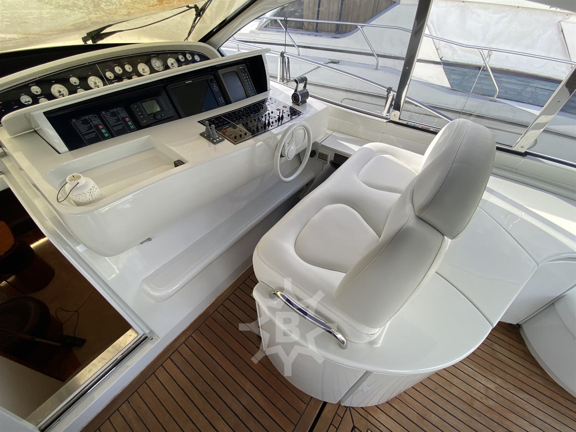 Pershing Pershing 54' used - hero image 9