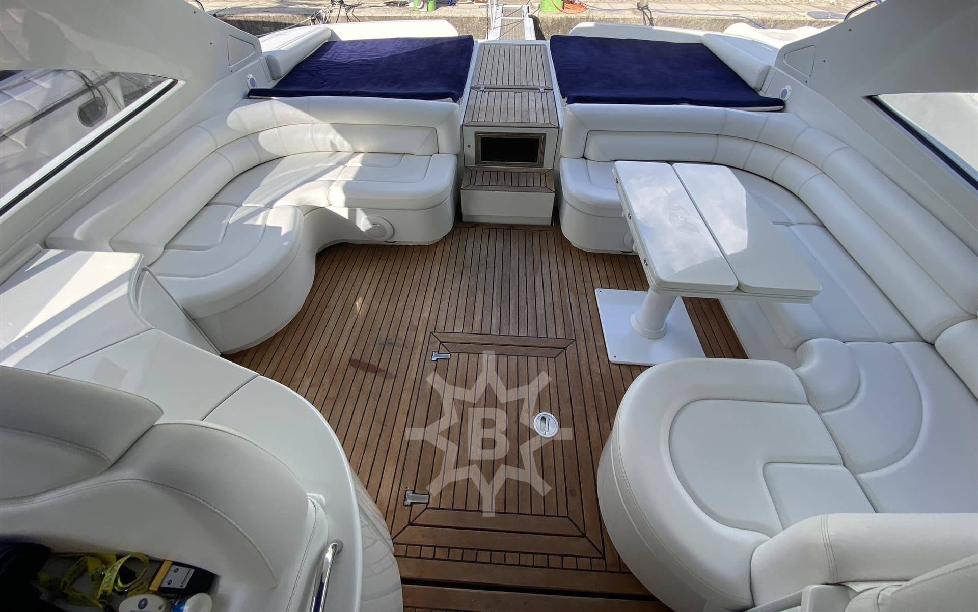 Pershing Pershing 54' used - hero image 6