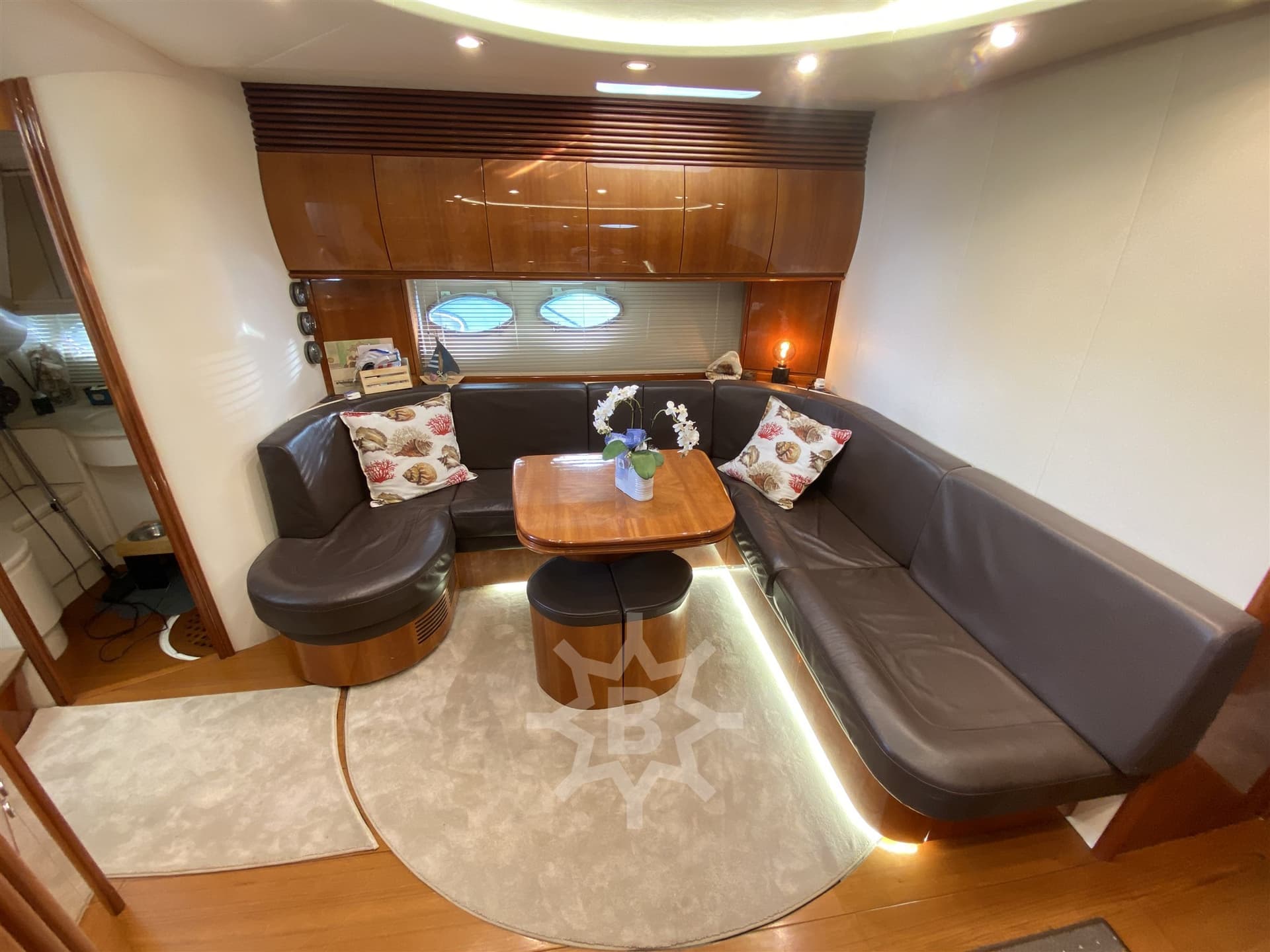 Pershing Pershing 54' used - hero image 12