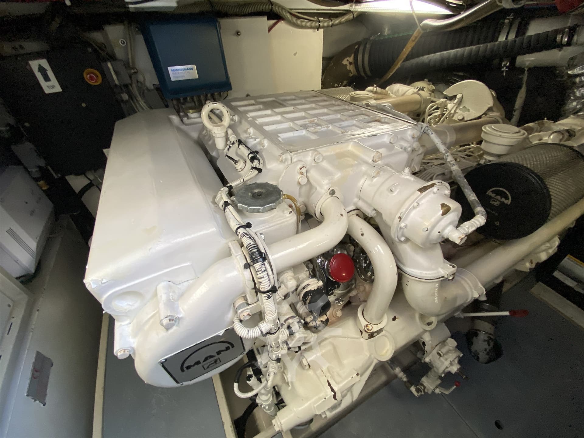 Pershing Pershing 54' used - hero image 24