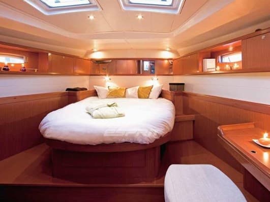 Beneteau Oceanis 54 - Detail View 1 Beneteau Oceanis 54 - Detail View 1