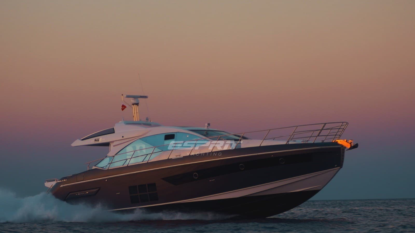 Azimut S6 Coupé - Interior View Azimut S6 Coupé - Interior View