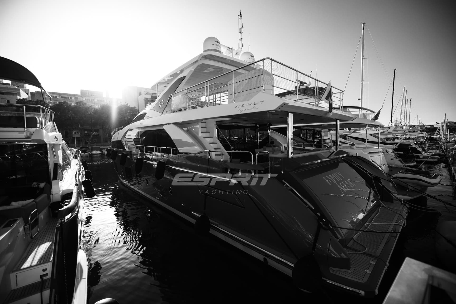 Azimut Grande 27 Metri - Detail View 1 Azimut Grande 27 Metri - Detail View 1