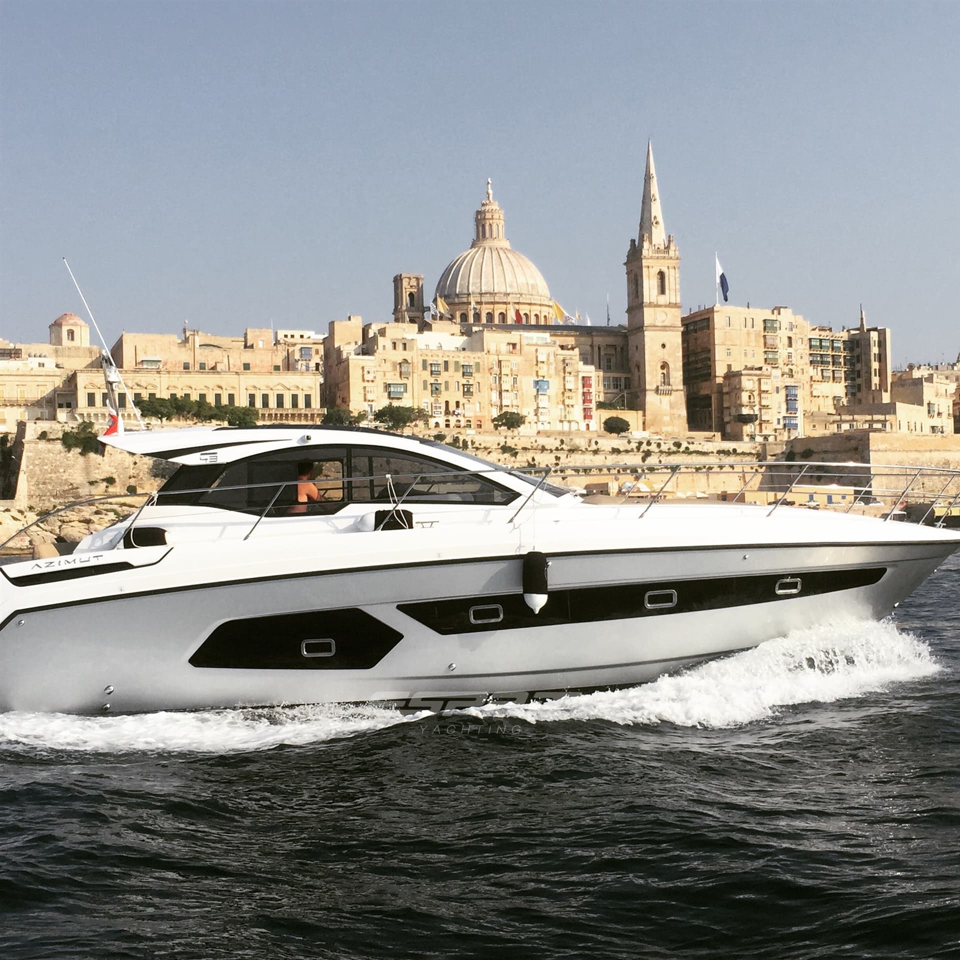 Azimut Atlantis 43 - Detail View 1 Azimut Atlantis 43 - Detail View 1