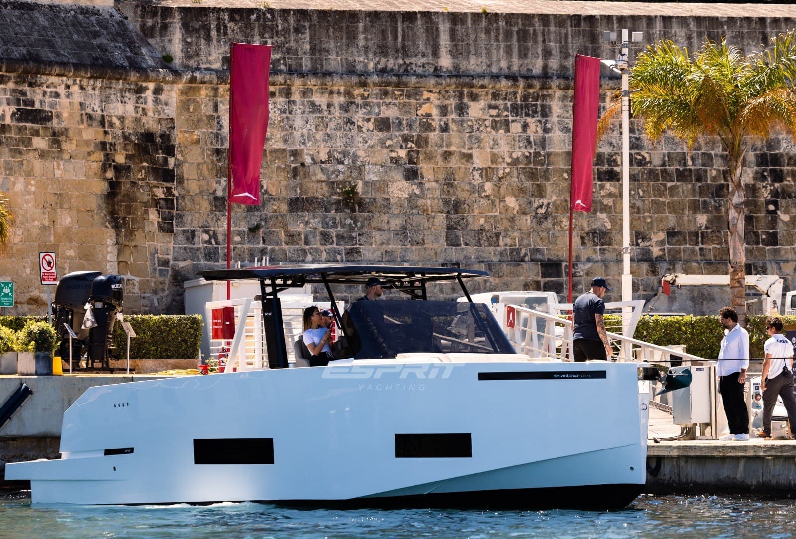 De Antonio D42 Open - Detail View 1 De Antonio D42 Open - Detail View 1