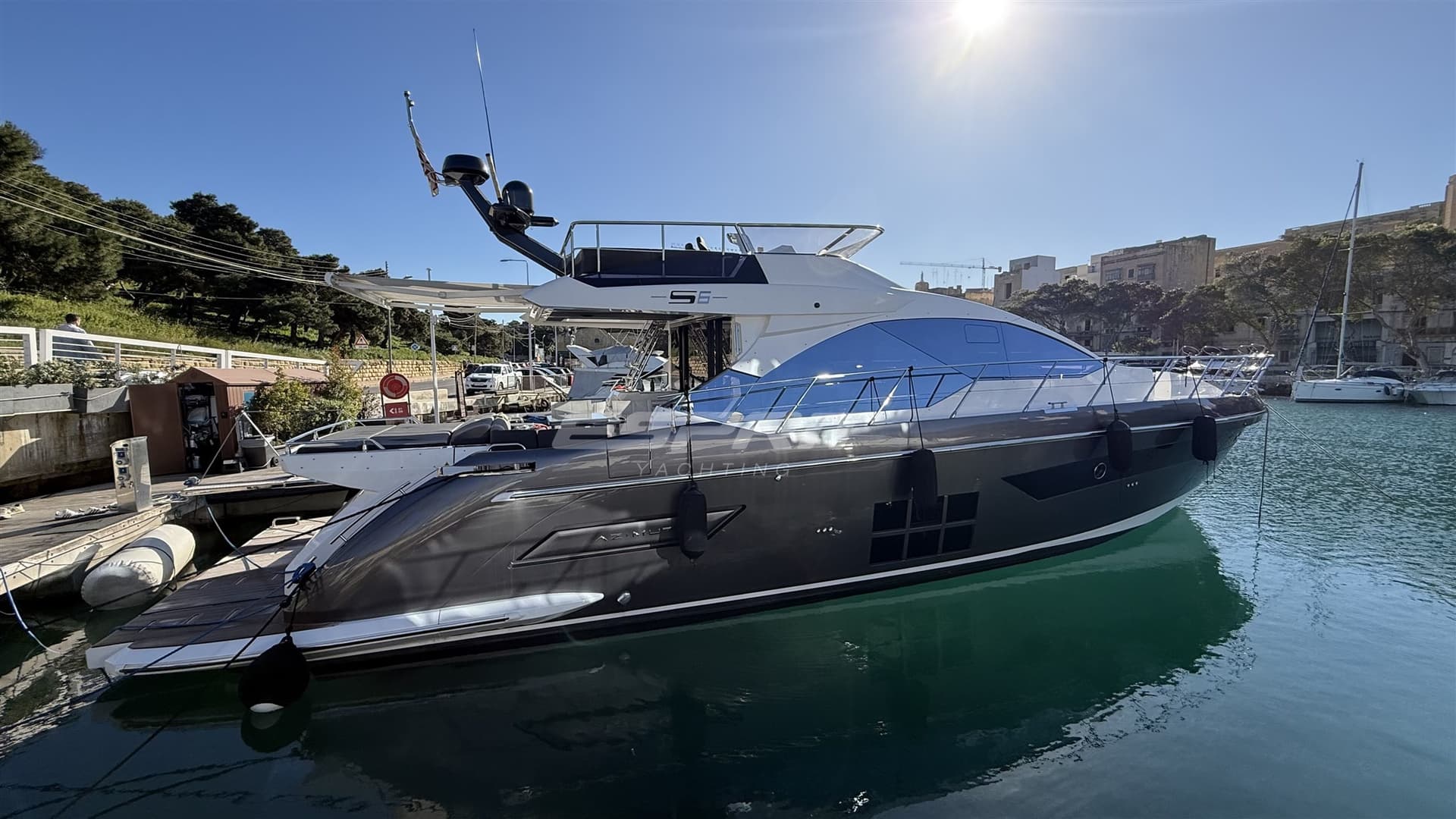 Azimut S6 Sportfly - Interior View Azimut S6 Sportfly - Interior View