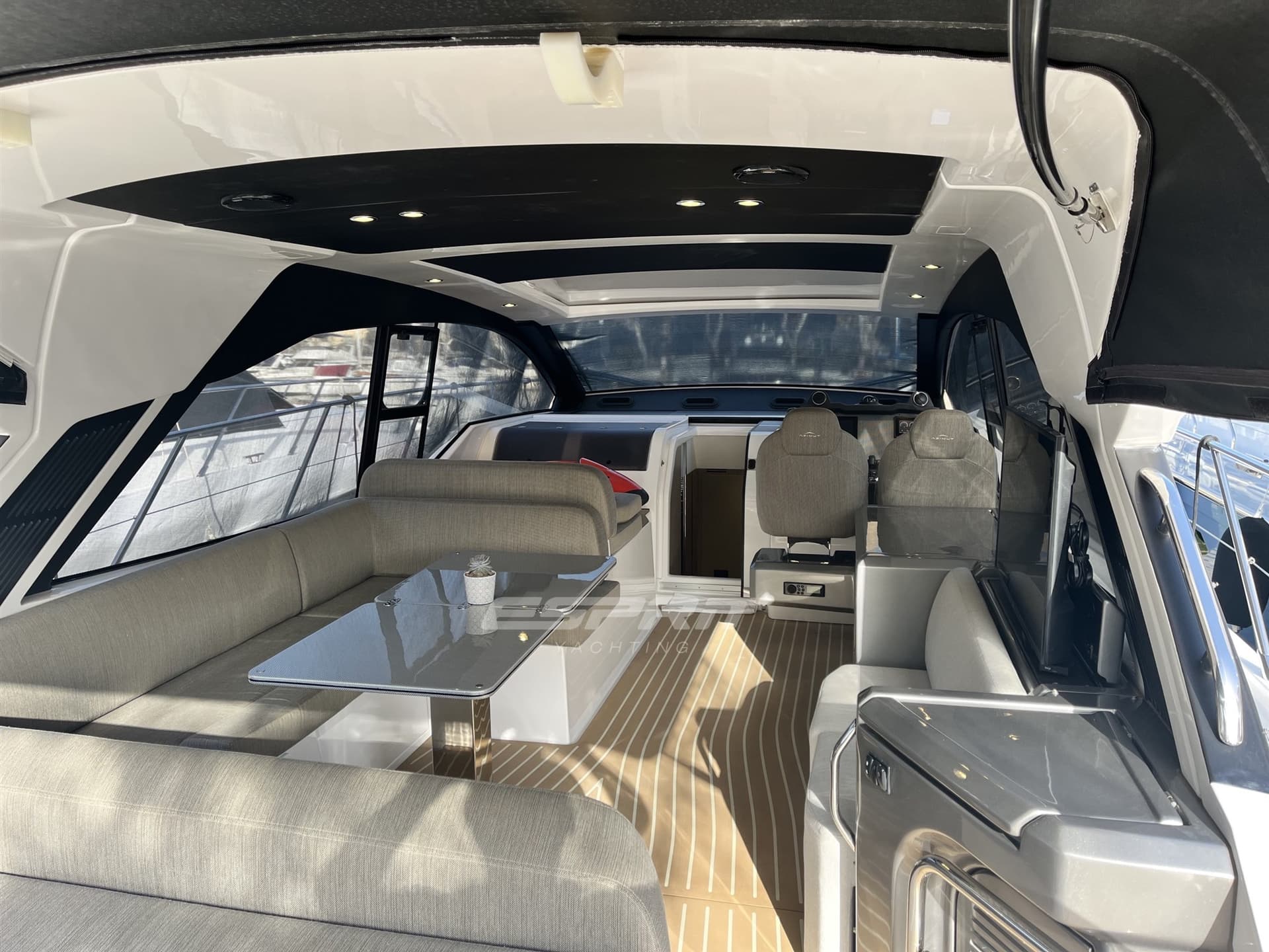 Azimut Atlantis 51 used - hero image 10